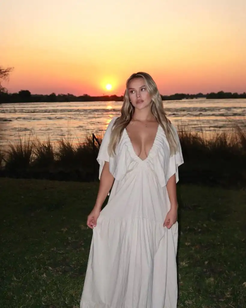 Kinsey Wolanski Biography, Age, News, Football, YouTube, Dating, Real Estate, Pitch, Net Worth, and Career