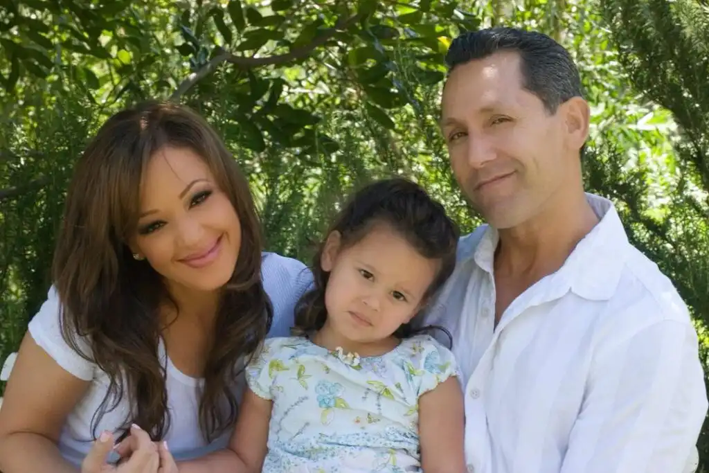 Leah Remini Biography, Age, Husband, Daughter, Ethnicity, Movies, Net Worth 1 Leah Remini Biography, Age, Husband, Daughter, Ethnicity, Kids, Movies, Net Worth, and Career