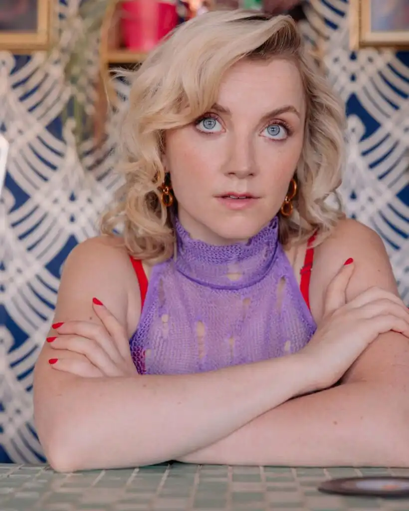 Evanna Lynch Biography, Age, Husband,  Relationship, Instagram, Movies, TV shows, Net Worth, and Career