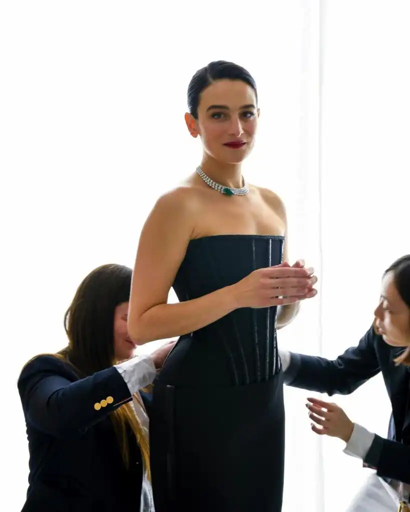 Jenny Slate Biography, Age, Husband, Daughter, Ethnicity,  Movies, TV Shows, Net Worth, and Career