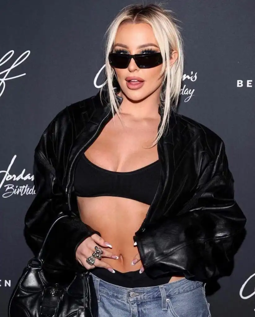 Tana Mongeau Biography, Age, Parents, Husband, Cancelled, Height, YouTube, Podcast, Merch, No Makeup, Instagram, Net Worth, and Career