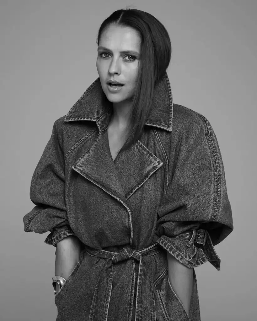 Teresa Palmer Biography, Age, Husband, Height, Children, Relationships, Movies, TV Shows, Net Worth, and Career
