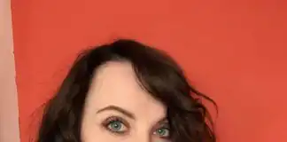 Evanna Lynch Biography, Age, Husband, Relationship, Instagram, Movies, TV shows, Net Worth, and Career