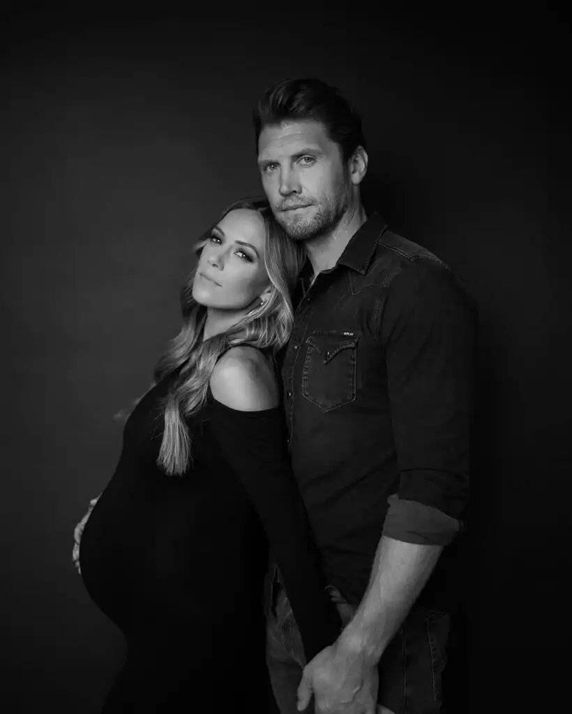 Jana Kramer Biography, Age, Parents, Songs, Fiancée, Spouse, Husband, Children, Instagram, Movies, TV Shows, Net Worth, and Career