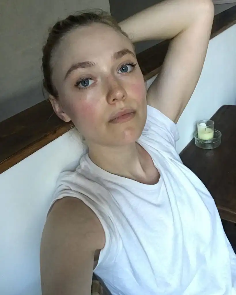 Dakota Fanning Biography, Age, Husband, Married, Sister, Child, Movies, TV Shows, Net Worth, and Career