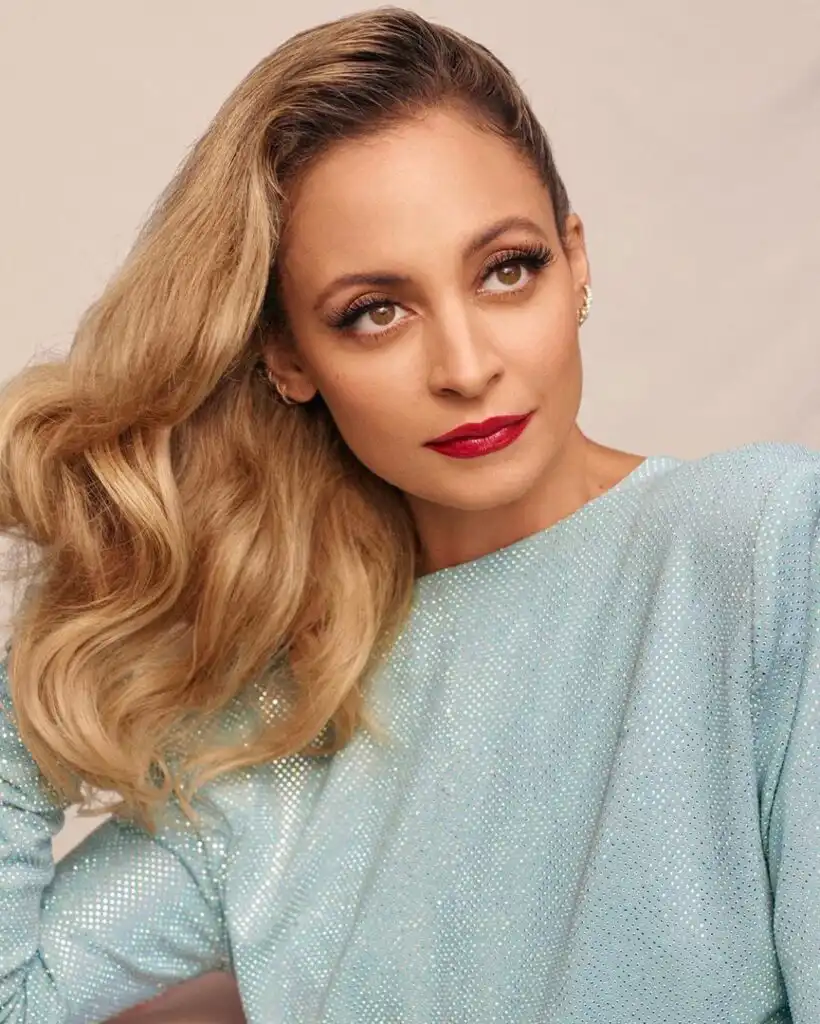 Nicole Richie Biography, Age, Biological Father, Husband, Mom, Children, Parents, Shows, wedding, Net Worth, and Career