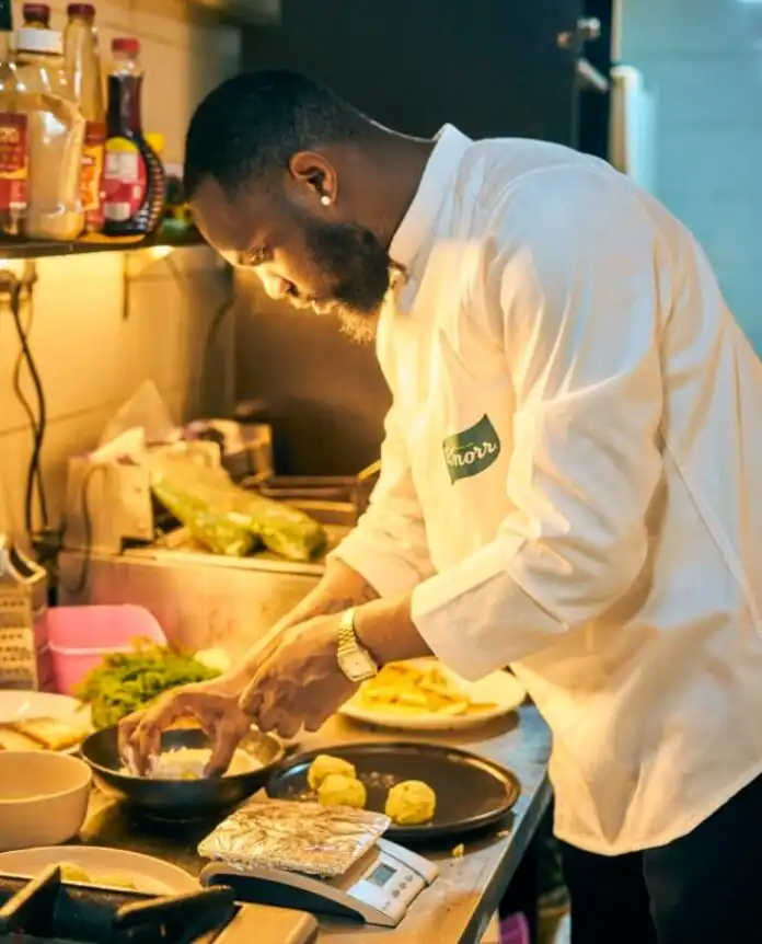 BBNaija’s Saskay tensions netizens as she unveils her new lover Chef Derin, netizens dig out his identity (Photos) BBNaija’s Saskay tensions netizens as she unveils her new lover Chef Derin, netizens dig out his identity (Photos)