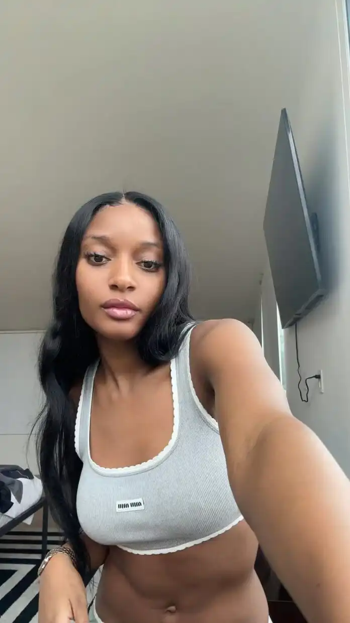 “Please return the skirt to the owner” Fans react to Ayra Starr’s new post (Video)