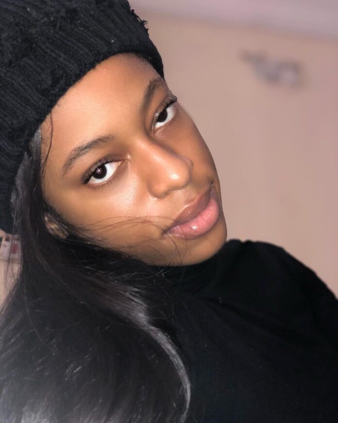 Qing Madi Biography, Age, Real Name, Songs, Parents, Sister, Date of Birth, School, Boyfriend, State Of Origin, University, Wikipedia, Net Worth, and Career