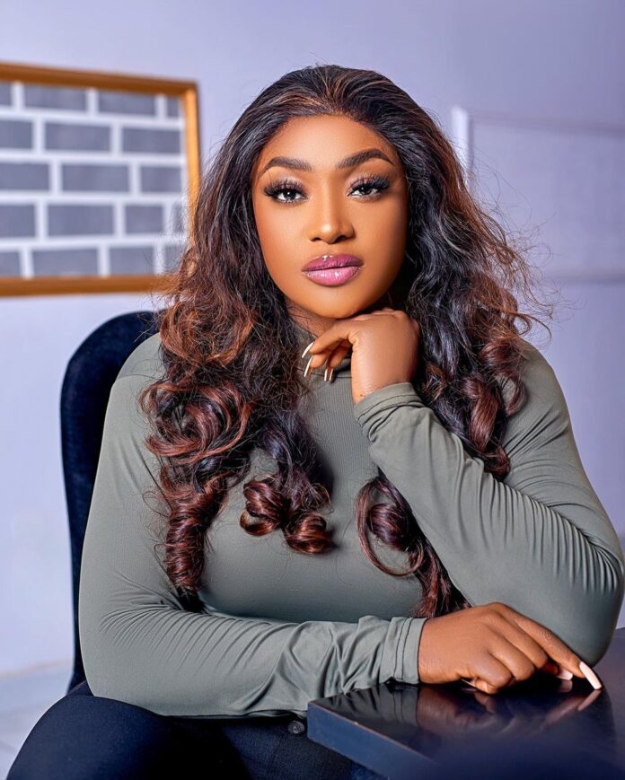 Actress Lizzy Gold vows, "When I’m ready to marry, it will be till death do us part"