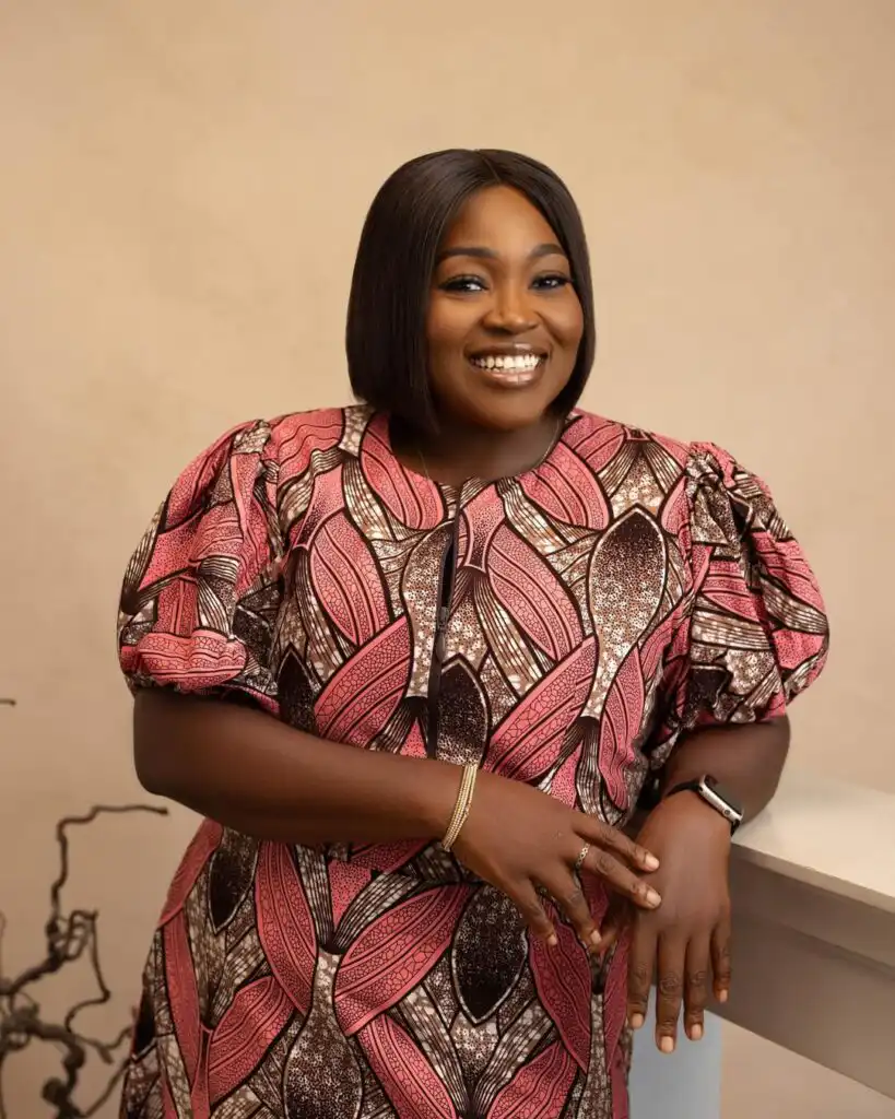 Abimbola Craig Biography, Age, Husband, Parents, Family, Father, Weight Loss, Brain Surgery, TV Shows, Movies, Instagram, Net Worth, and Career