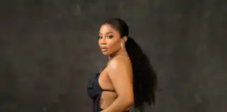 “I’m not 40 yet o. Calm down. I’ll enter into 40 hotter” Media personality Toke Makinwa responds to a fan who said she is 40 plus