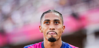 Unstoppable Raphinha Shatters Records with Hat-Trick as Barcelona Destroys Real Valladolid in a 7-0 Demolition