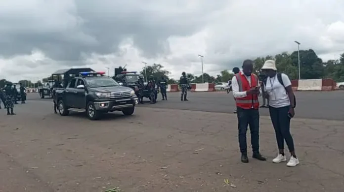 BREAKING: Panic as police open fire on demostrators at MKO Abiola Stadium Abuja (Photos) BREAKING: Panic as police open fire on demostrators at MKO Abiola Stadium Abuja (Photos)