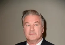 Alec Baldwin criticizes Americans over climate inaction and Ukraine war stance