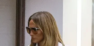 Jennifer Lopez steps out in LA before her first Thanksgiving post-divorce
