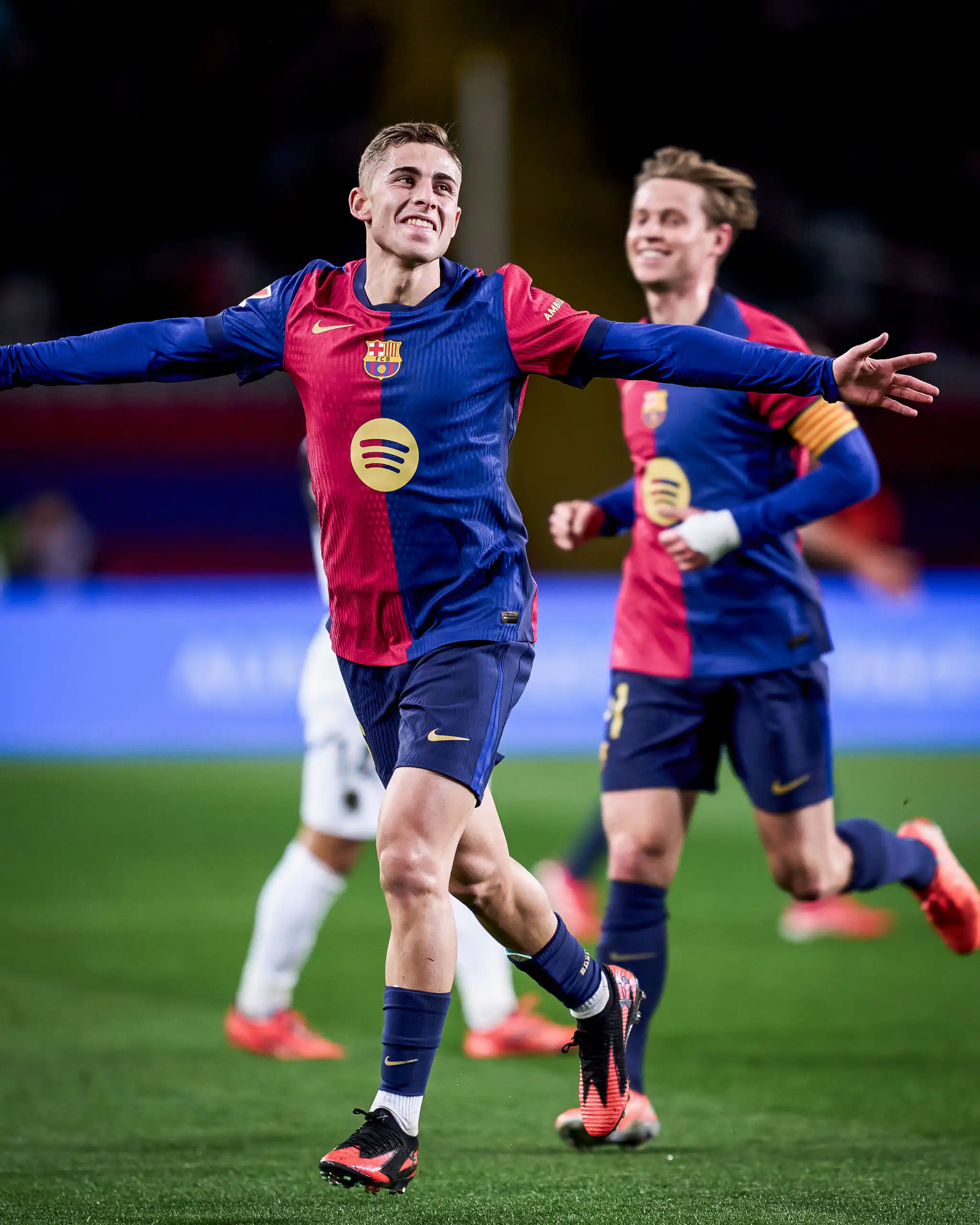 Barcelona Dominate Valencia 7-1, Send Strong La Liga Title Message