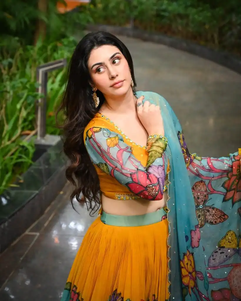 Warina Hussain Biography, Age, Husband, Parents, Religion, Height, Movies, Wikipedia, Net Worth