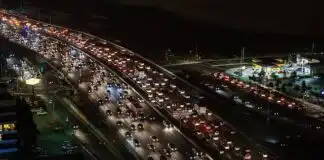 FG reopens Independence Bridge after massive gridlock