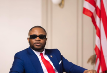Tunde Ednut Becomes U.S. Citizen
