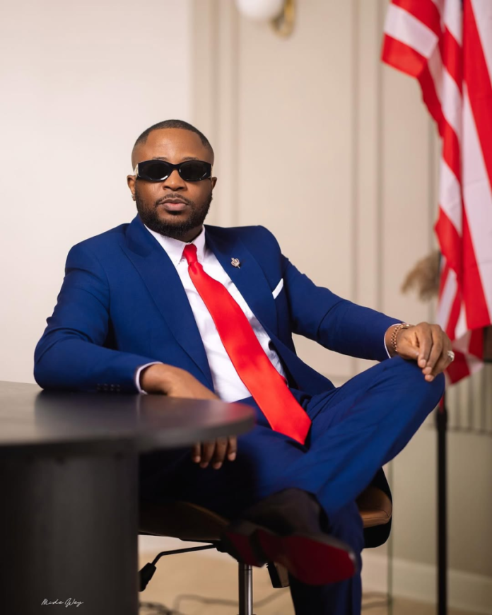 Tunde Ednut Becomes U.S. Citizen