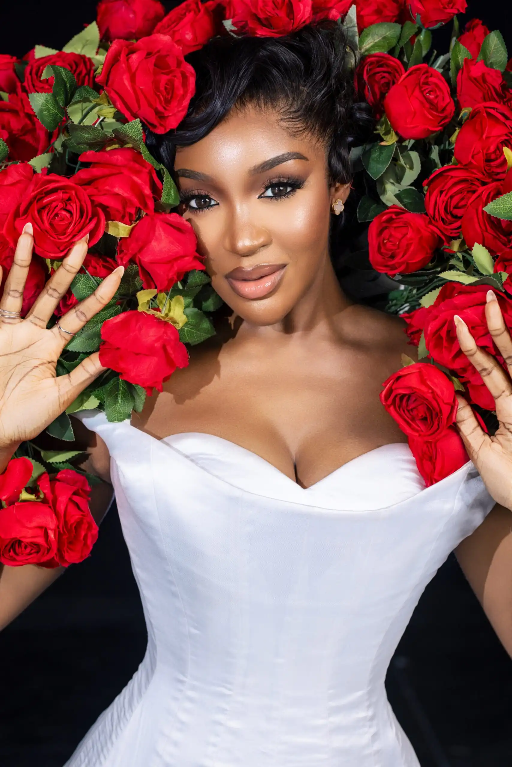 Idia Aisien Blends Fashion and Tribute in Unforgettable Red Carpet Moments