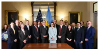 US, Ukraine finally sign minerals deal