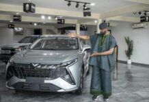 NORD motors gifts Tunde Onakoya new SUV, extends ambassadorial role NORD motors gifts Tunde Onakoya new SUV, extends ambassadorial role