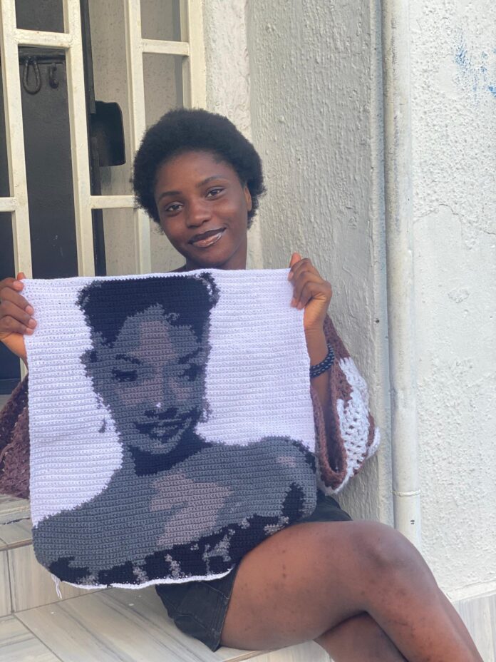 Tems Gifts N3M to Fan Who Crocheted Her Portrait After 70 Hours of Work Tems Gifts N3M to Fan Who Crocheted Her Portrait After 70 Hours of Work