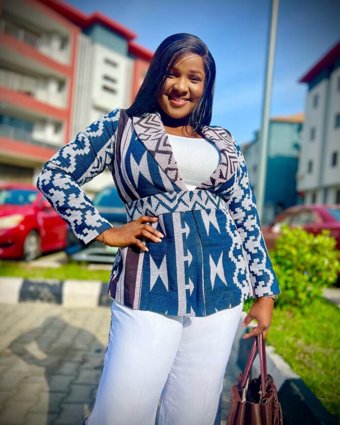 Pelumi Deborah Biography, Age, Husband, Songs, Lyrics, Church, Net Worth