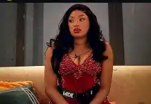 Mide’s Facial Expression Sparks Online Reactions After Premiere Appearance