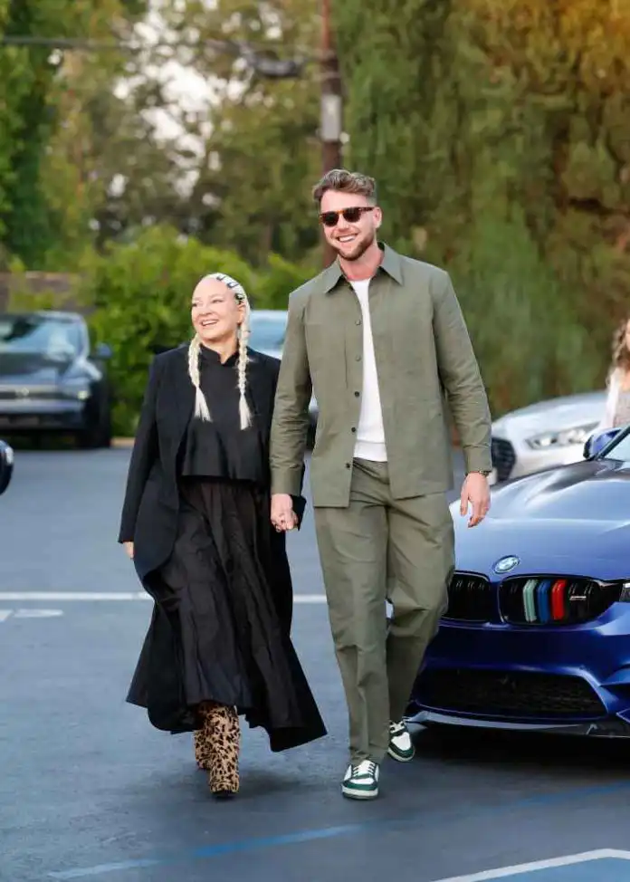 Sia Sparks Dating Rumors with Reality Star Harry Jowsey