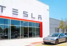 Samsung Lands $16.5 Billion Tesla Chip Deal