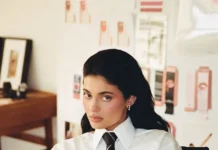 “It’s Pretty Surreal to Be Here” – Kylie Jenner Marks 10 Years of Kylie Cosmetics Kylie Jenner Marks 10 Years of Kylie Cosmetics