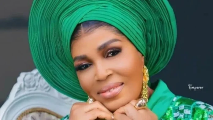 Lola Idije Opens Up Lola Idije Opens Up