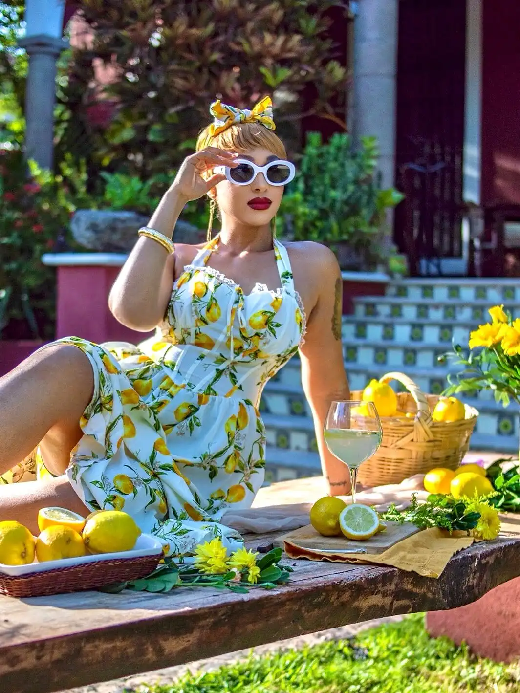 Rosy Meurer Stuns in Yellow