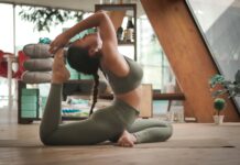 Best Yoga Poses for Beginners (to Improve Flexibility and Reduce Stress)