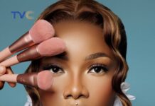 Tacha Sets Two Guinness World Records for Most Cosmetic Makeovers in 8 and 24 Hours Tacha Sets Two Guinness World Records for Most Cosmetic Makeovers in 8 and 24 Hours