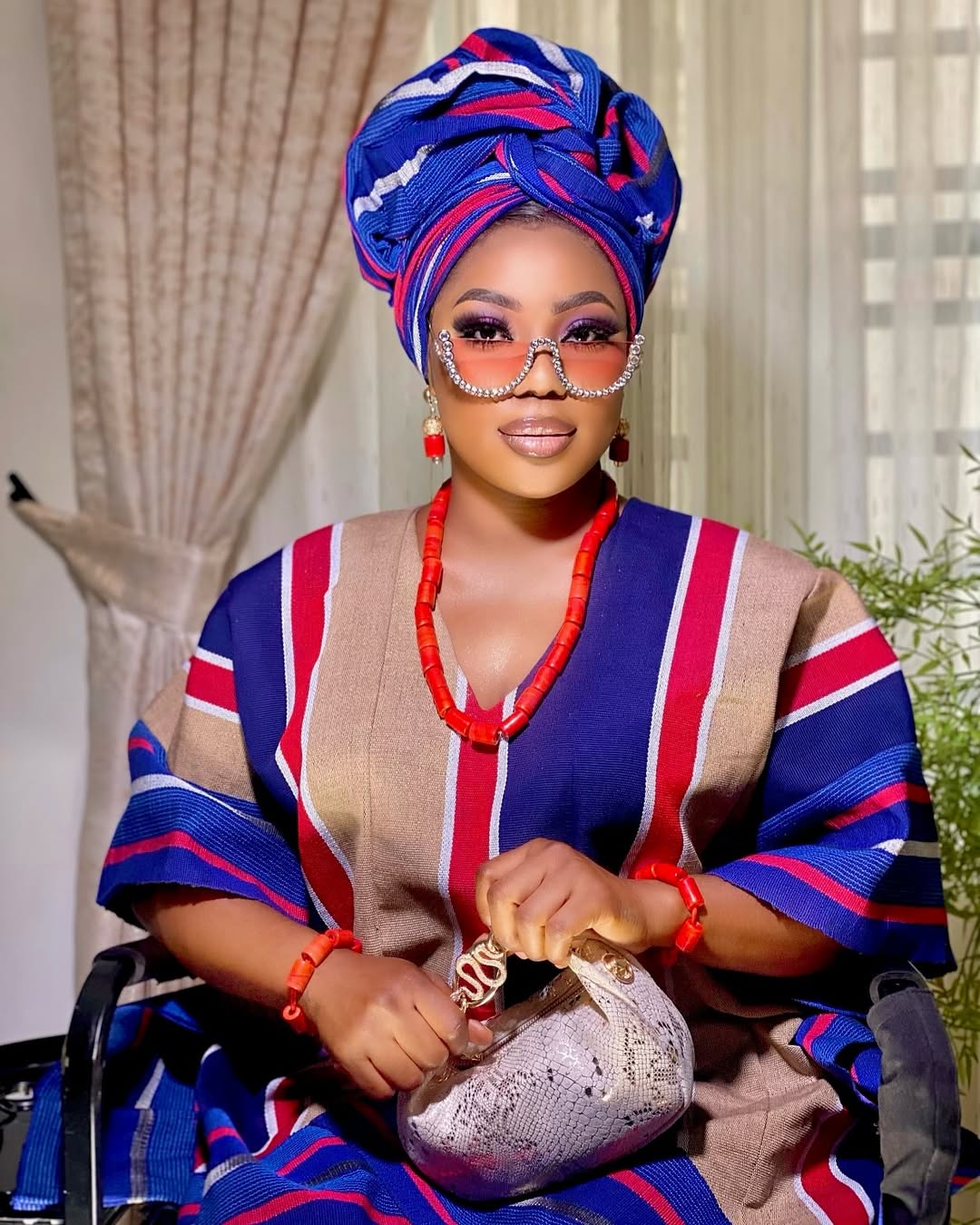 Kudirat Ogunro Biography, Age, State Of Origin, Husband, Daughter, Movies, Net Worth 2 Kudirat Ogunro Biography, Age, State Of Origin, Husband, Daughter, Movies, Net Worth