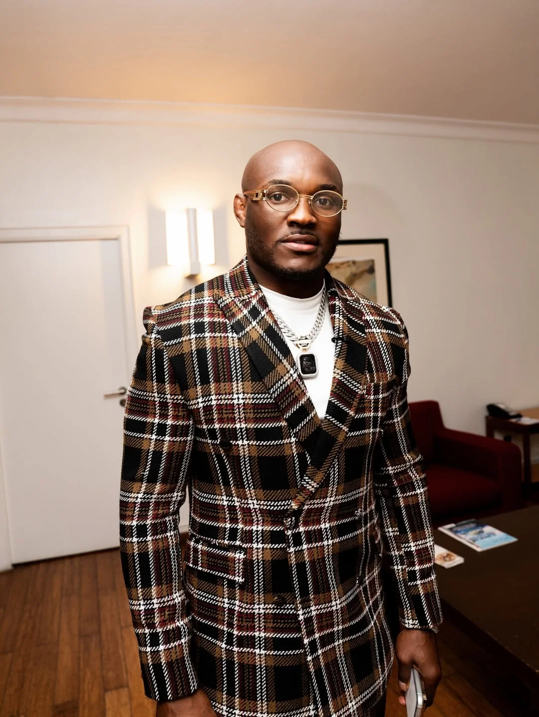 Kamaru Usman Apologises After Private Conversation With Anthony Joshua Is Posted Online