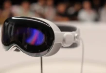 Apple Vision Pro Boss Quits to Join OpenAI as AI Hardware Race Heats Up