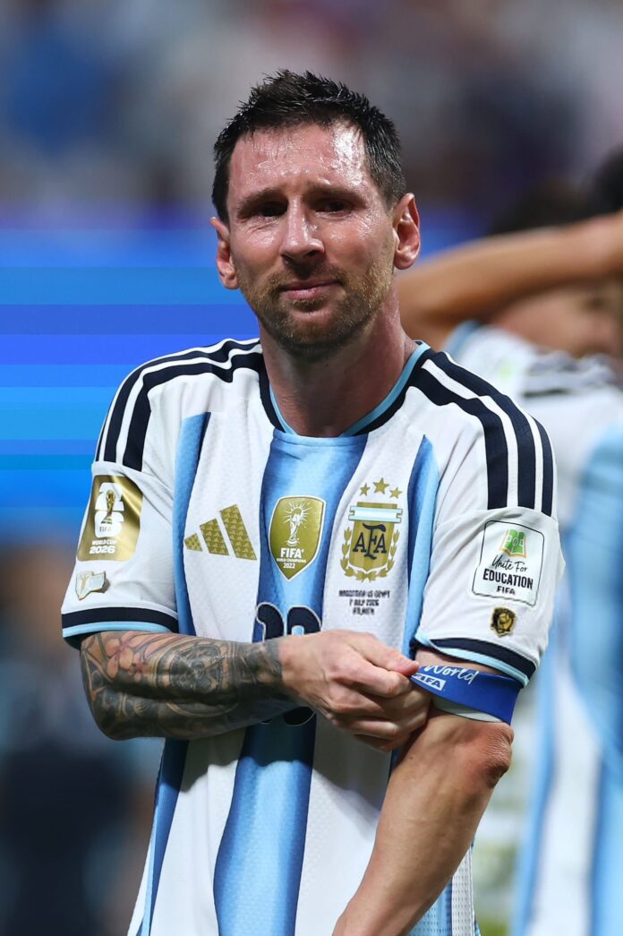 HMpTDECWEAEE411 Messi